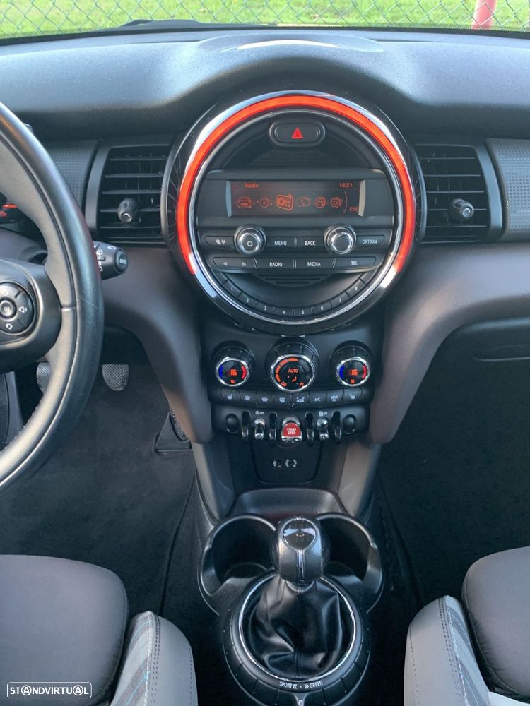 MINI 3 Portas One D - 27