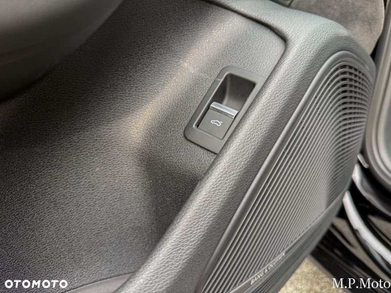 Audi A4 Avant 40 TDI S tronic S line - 29