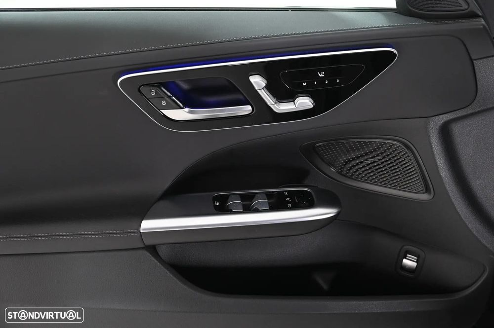 Mercedes-Benz C 300 d AMG Line - 23
