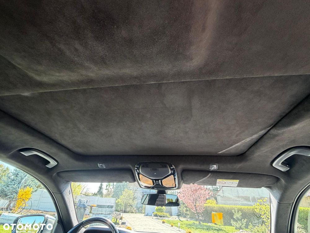 BMW Seria 5 M550i xDrive sport - 28