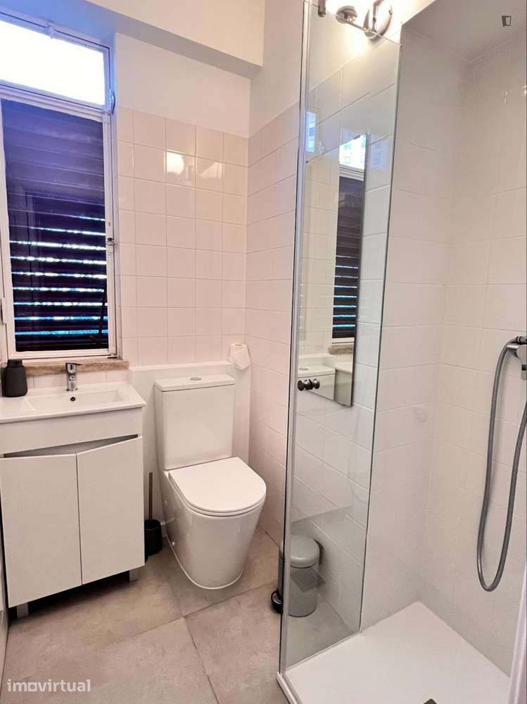 Quarto - localizado em Olivais Lisbon - Grande imagem: 3/14