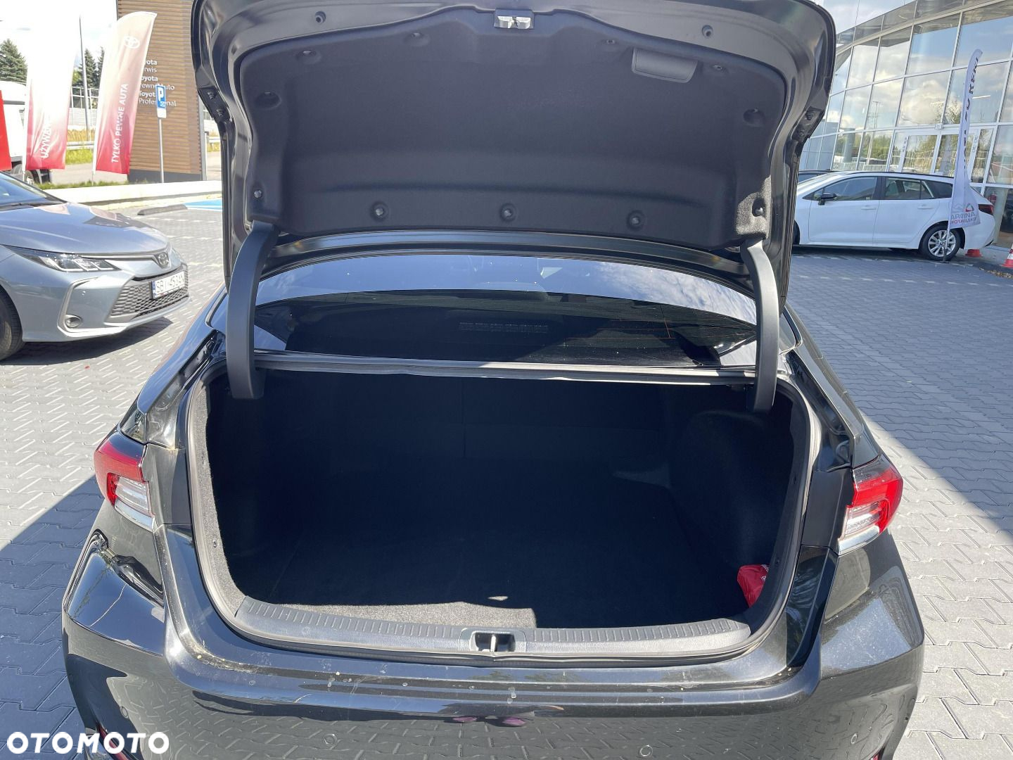 Toyota Corolla - 12