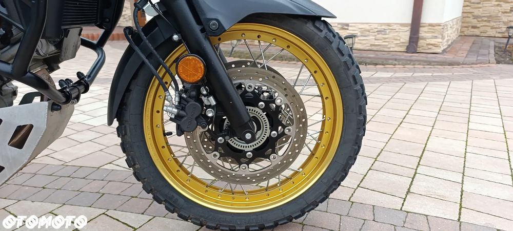 Suzuki V-STROM - 29
