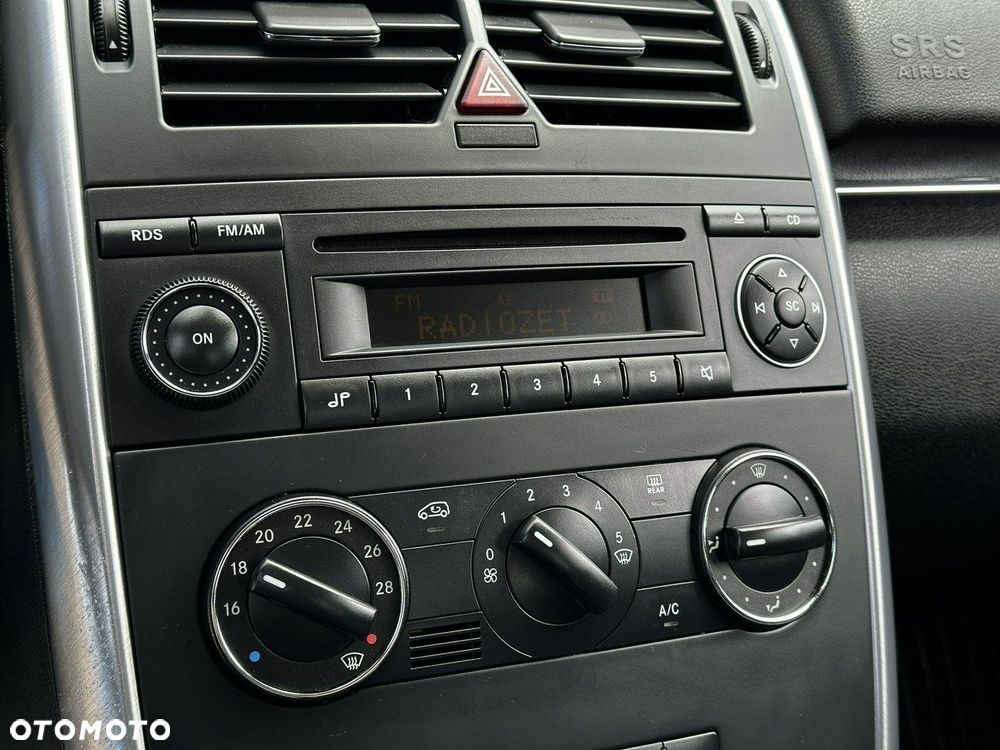 Mercedes-Benz Klasa B 180 BlueEffICIENCY - 19