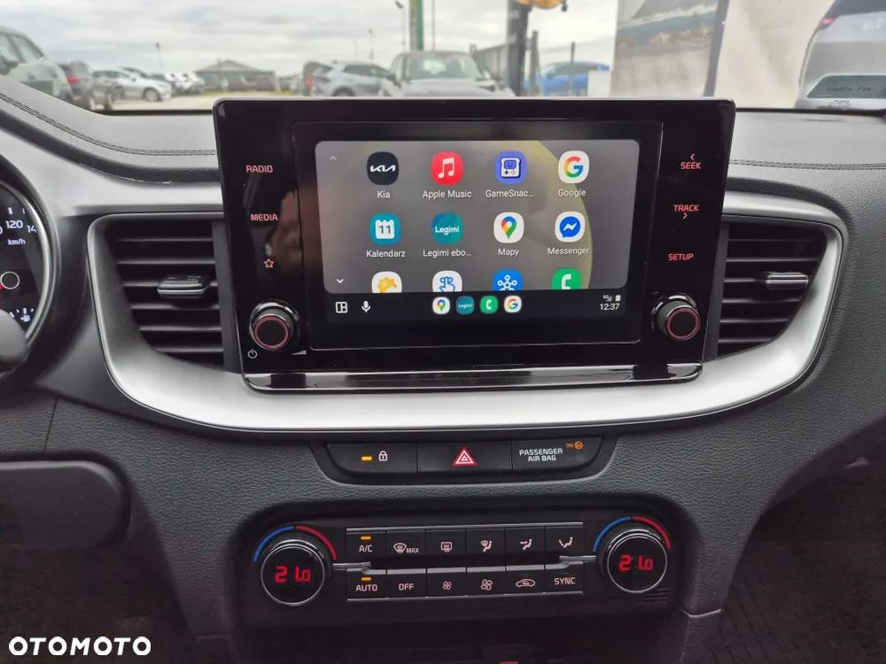 Kia Ceed 1.5 T-GDI M - 11
