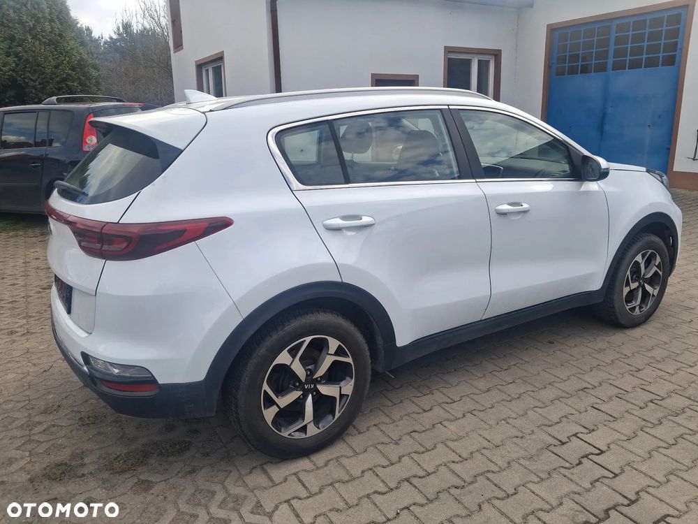 Kia Sportage 1.6 GDI 2WD Black Edition - 8