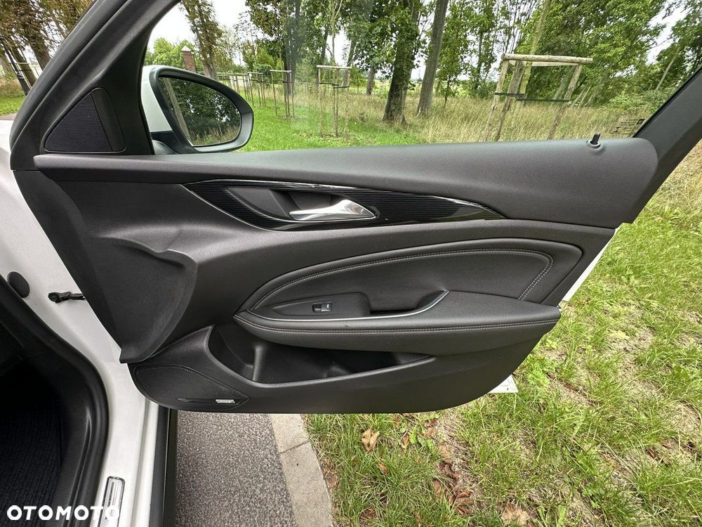 Opel Insignia - 31