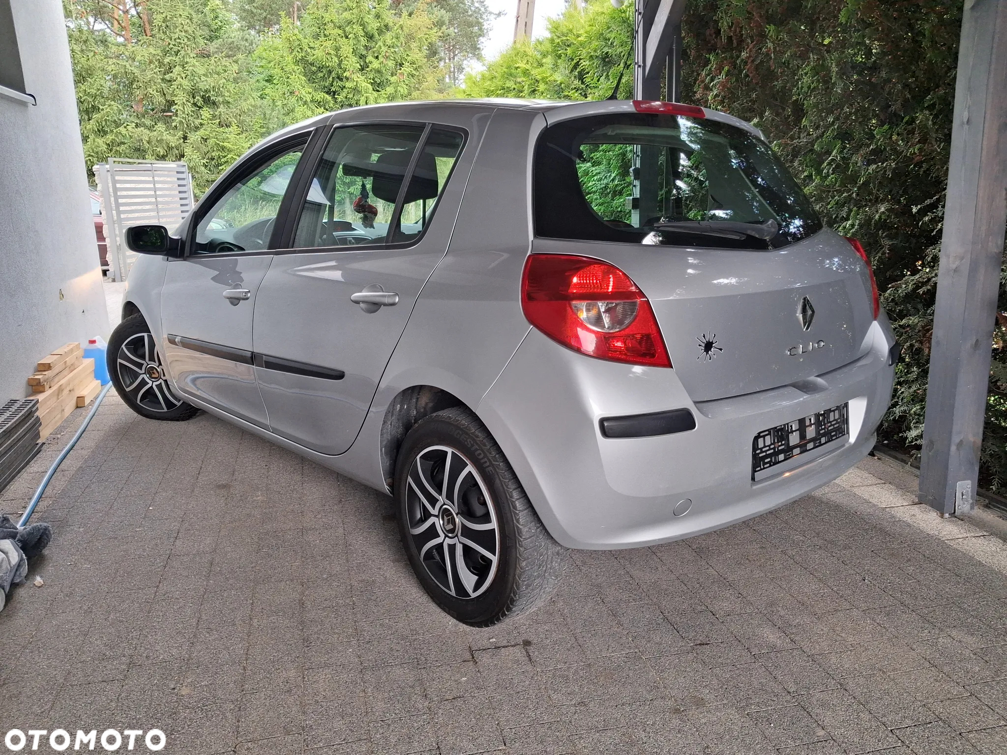 Renault Clio - 2