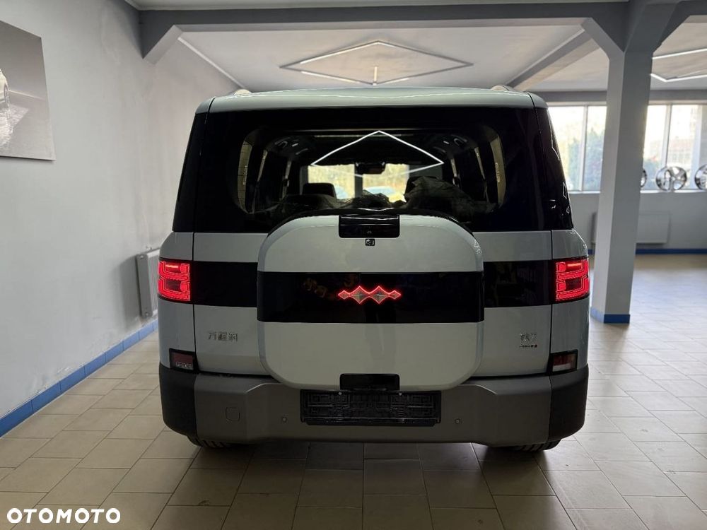 BYD Leopard 7 - 4