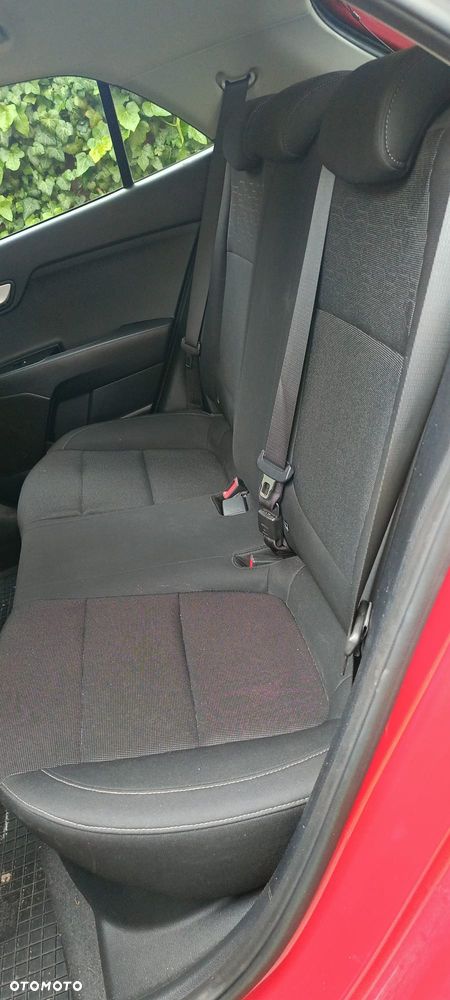 Kia Rio - 7