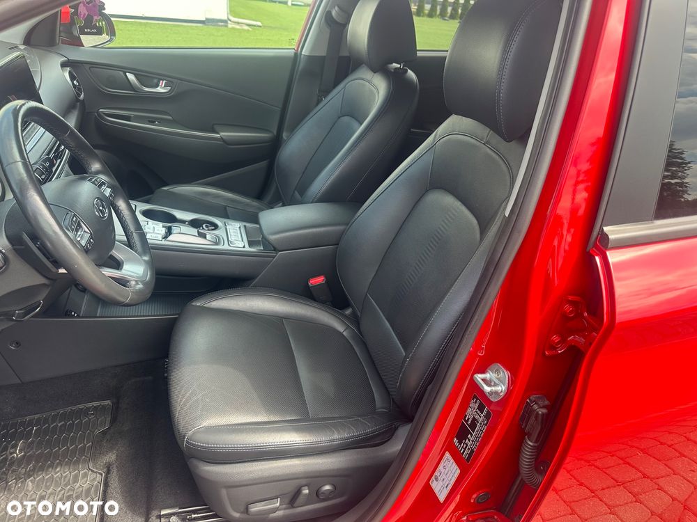Hyundai Kona 65kWh Executive Plus - 11