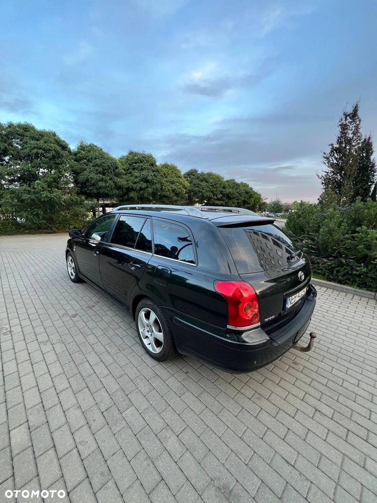 Toyota Avensis 2.0 D-4D High - 7