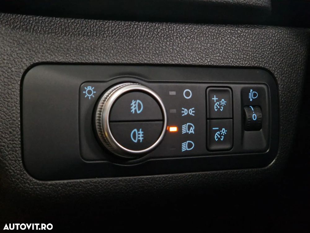 Ford Kuga 2.5 Duratec FHEV 4x4 TITANIUM - 20