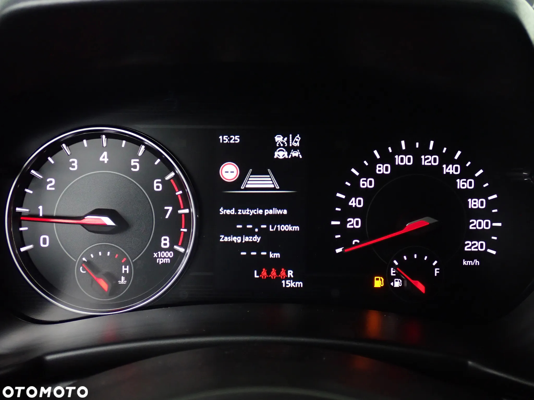 Suzuki Swift 1.2 Dualjet SHVS Premium Plus CVT - 14