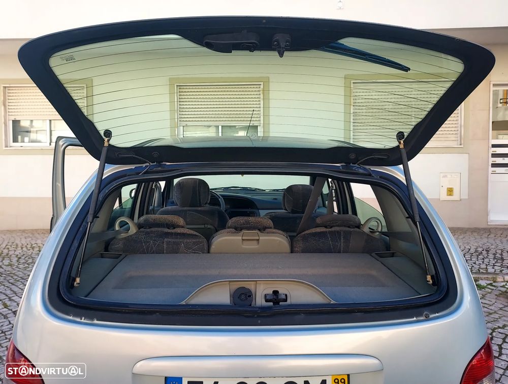 Renault Scénic 1.4 16V RXE AC - 3