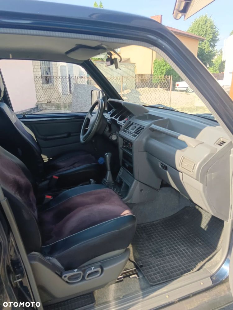 Mitsubishi Pajero 2.5 TD GLS - 7