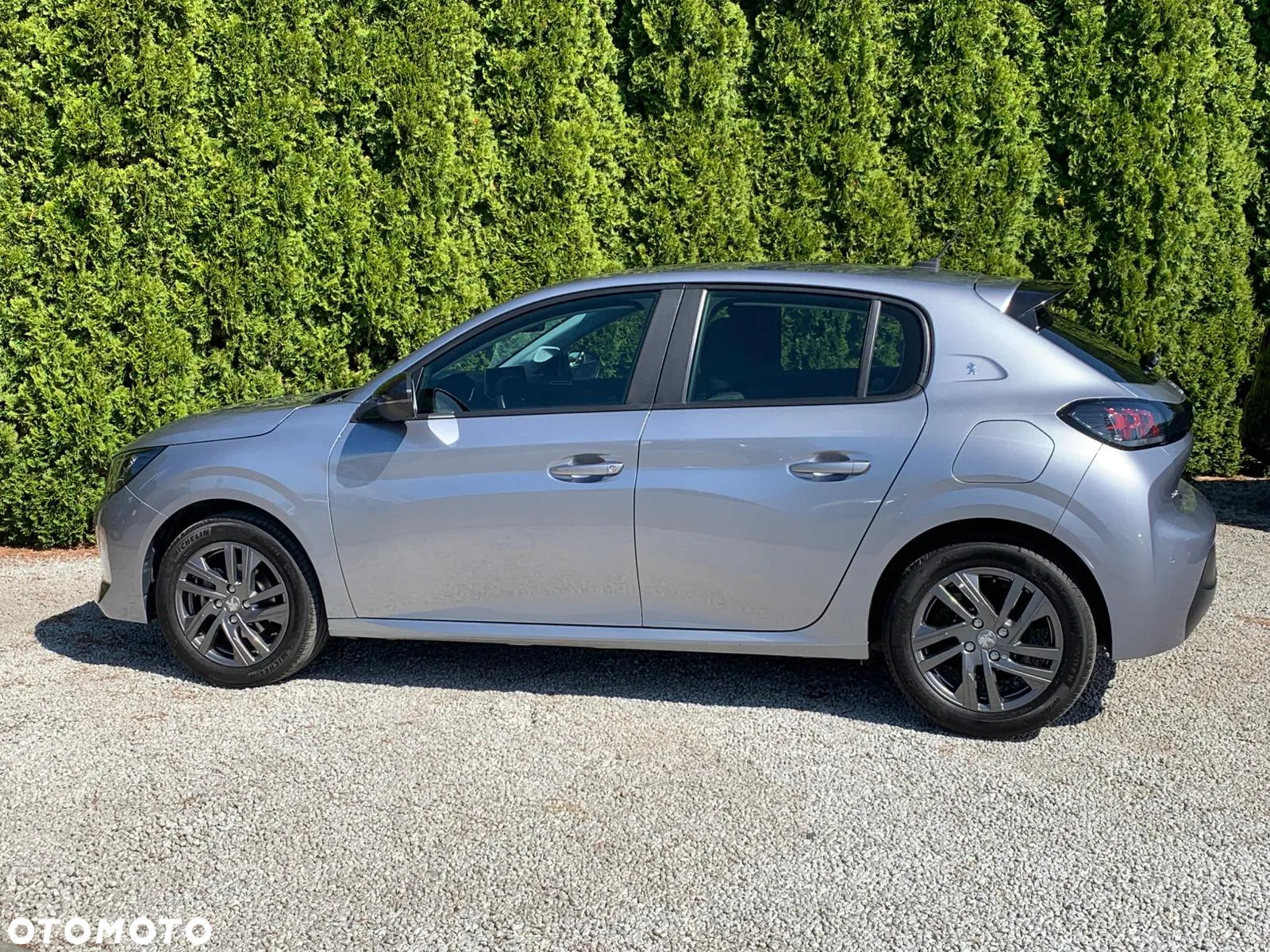 Peugeot 208 PureTech 75 Like - 4