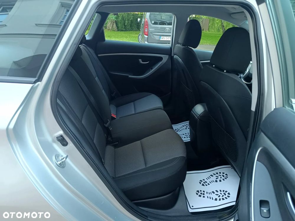 Hyundai i30 i30cw 1.4 CRDi Trend - 35