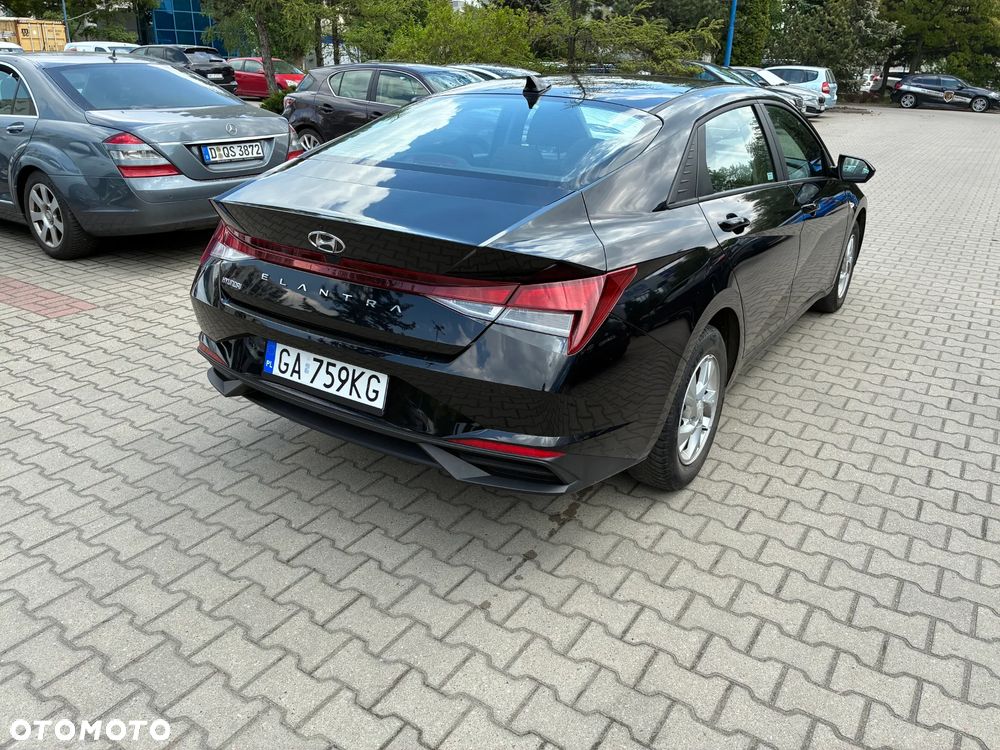 Hyundai Elantra 1.6 Modern CVT - 3