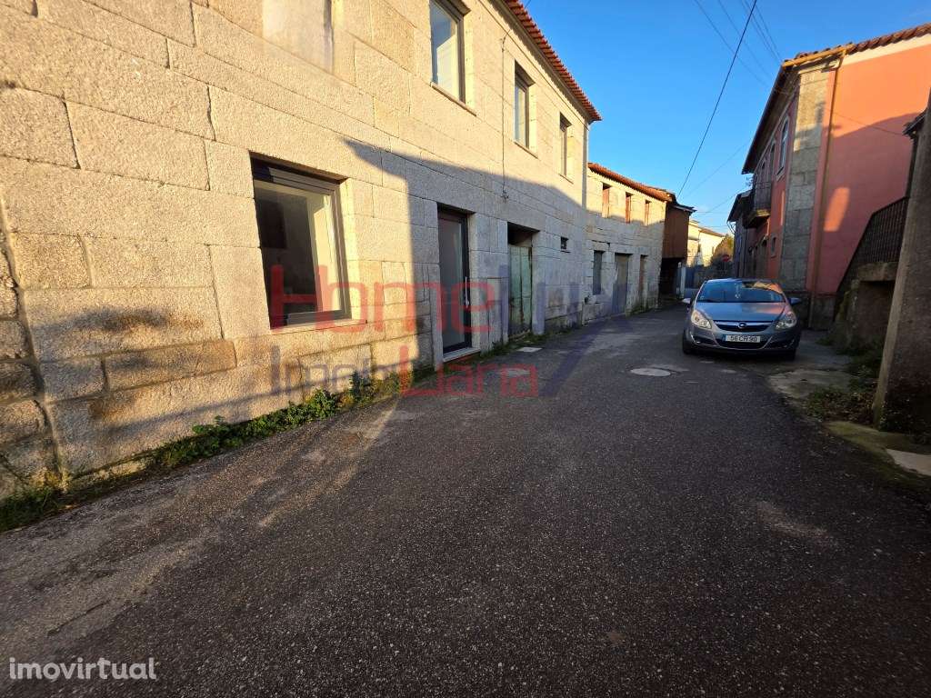 Moradia em fase final de reconstrução - Grande imagem: 5/10