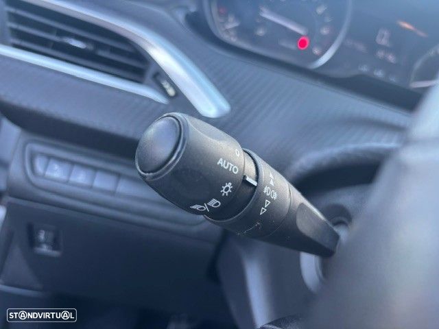 Peugeot 2008 1.6 BlueHDi Style - 18