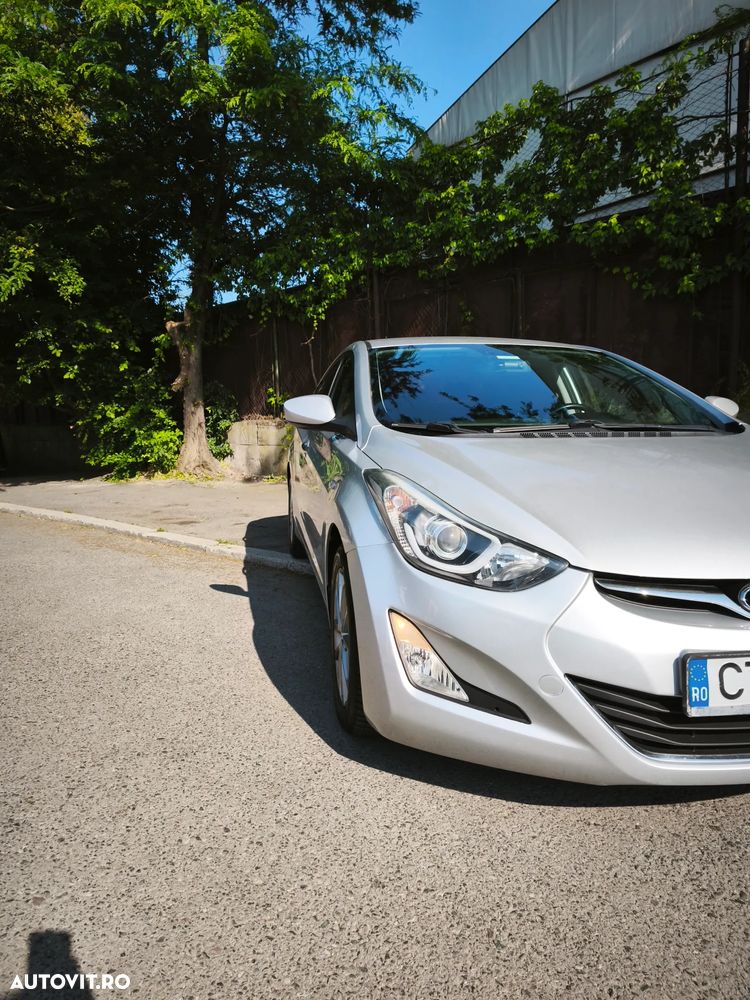 Hyundai Elantra 1.6 MPi - 4