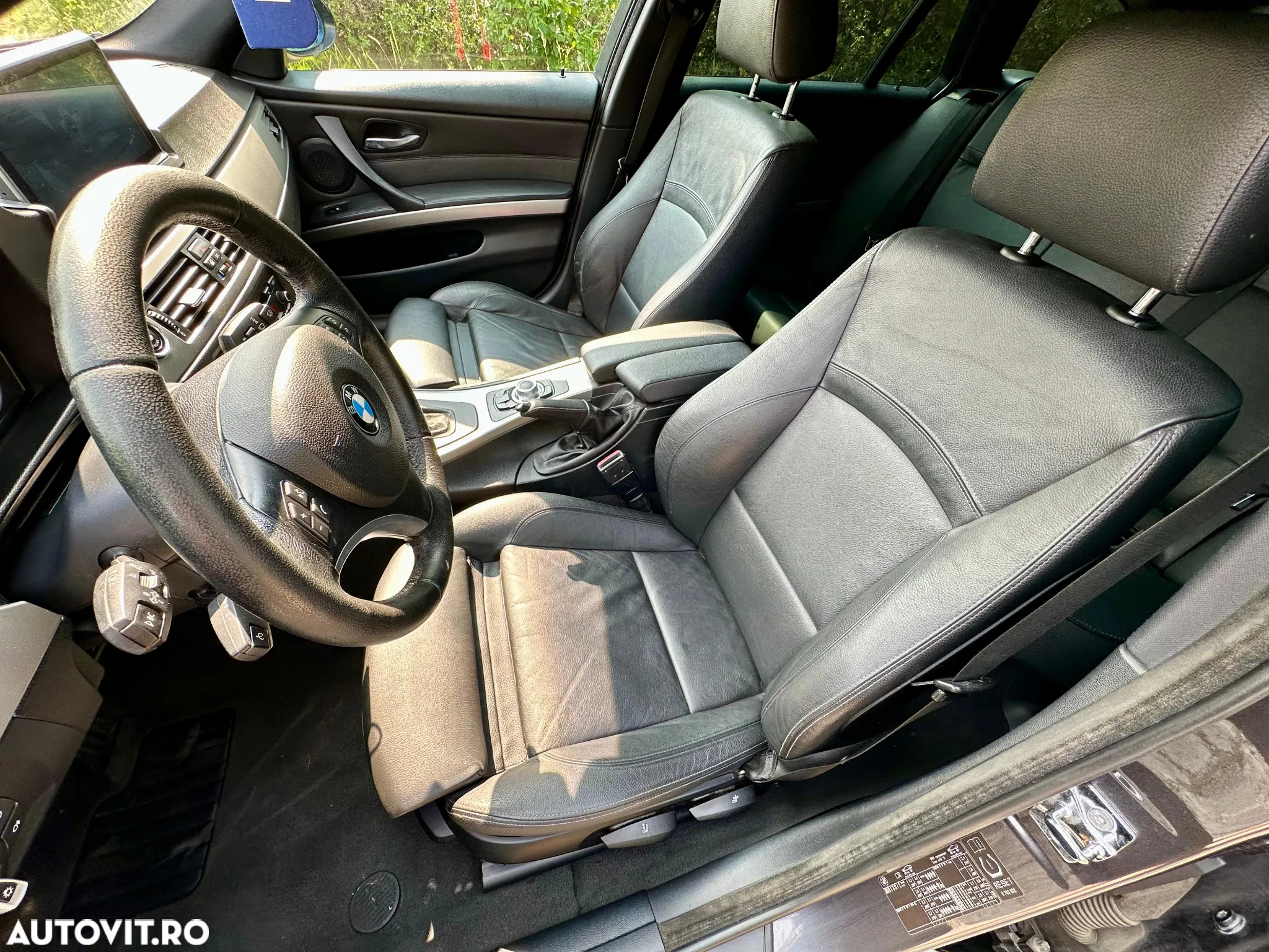 BMW Seria 3 320d DPF Touring Aut. - 13