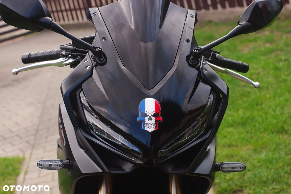 Honda CBR - 15