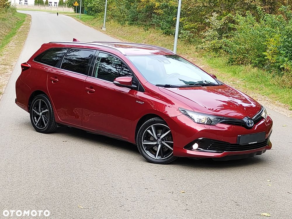 Toyota Auris 1.8 VVT-i Hybrid Automatik Touring Sports Design Edition - 4