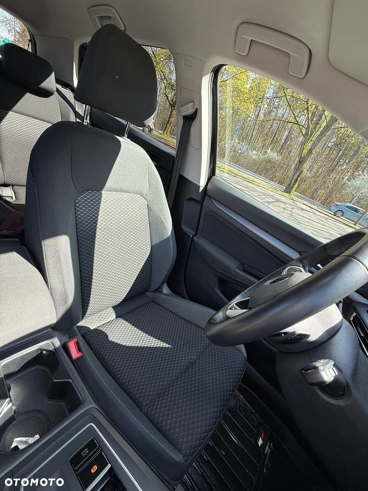 Volkswagen Golf 2.0 TDI SCR DSG Active - 27