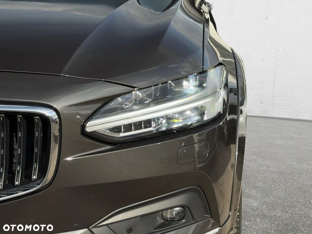 Volvo V90 Cross Country B5 D AWD Ultimate - 11
