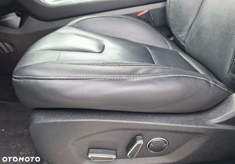 Ford S-Max - 22
