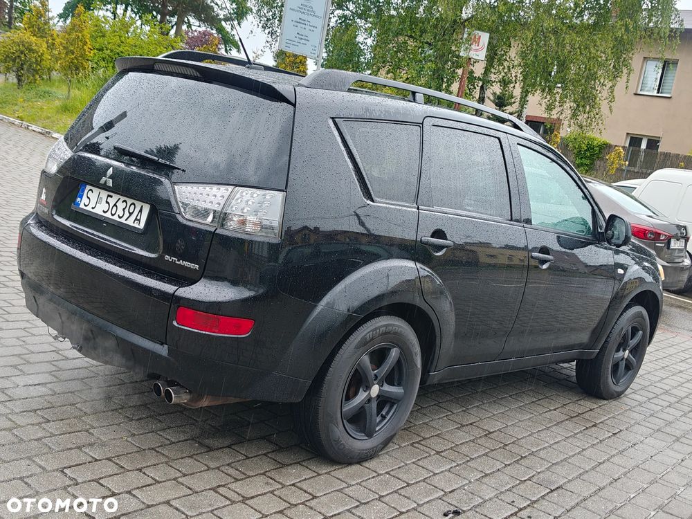Mitsubishi Outlander 3.0 V6 LS 2WD - 10