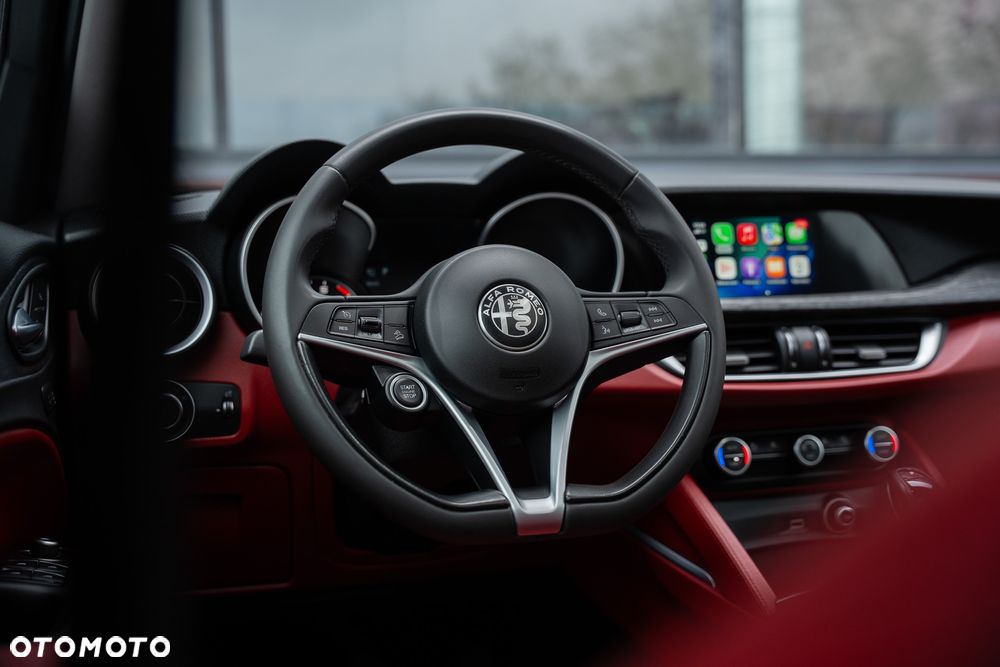 Alfa Romeo Stelvio 2.0 Turbo 16V AT8-Q4 Executive - 23