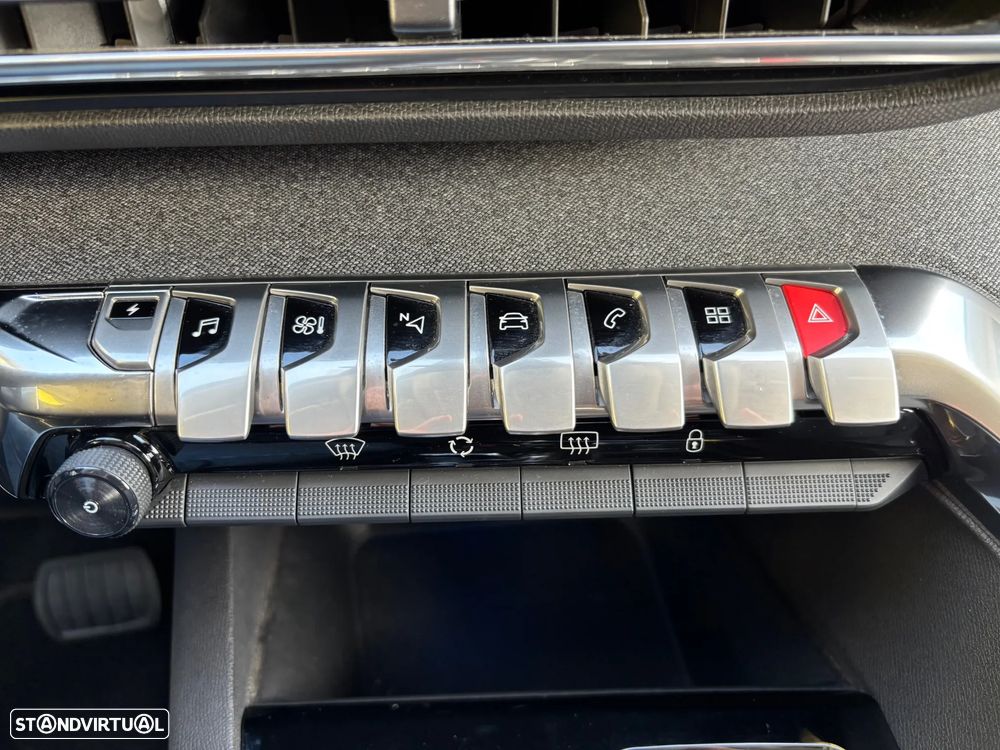 Peugeot 3008 1.6 Hybrid Allure e-EAT8 - 25