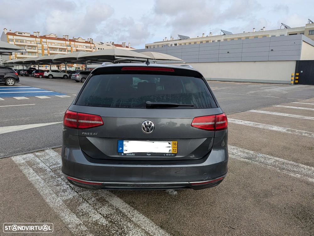 VW Passat Variant 2.0 TDi Highline DSG - 21