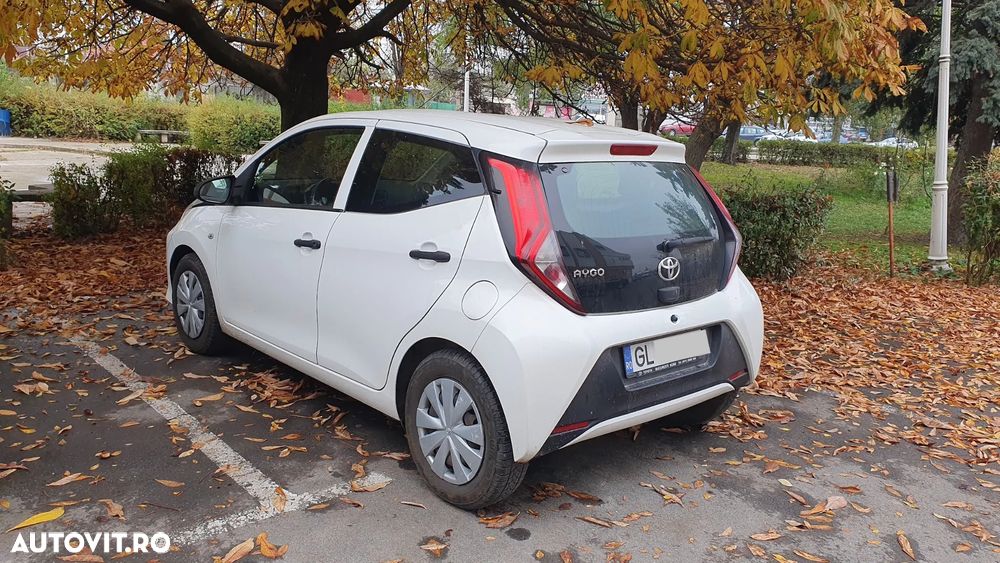 Toyota Aygo 1.0 VVY-I 5 usi X-start - 3