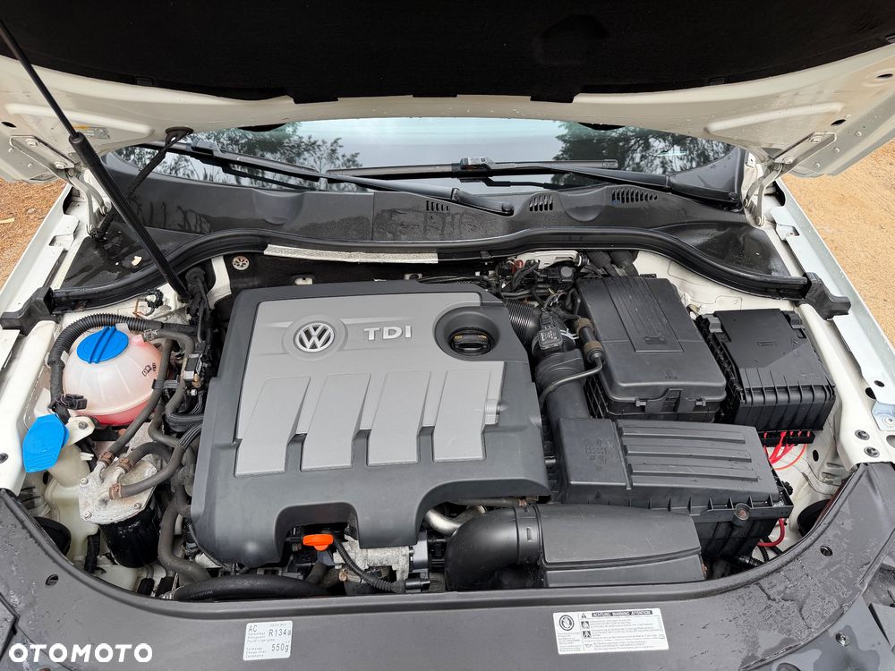 Volkswagen Passat 1.6 TDI Comfortline - 12