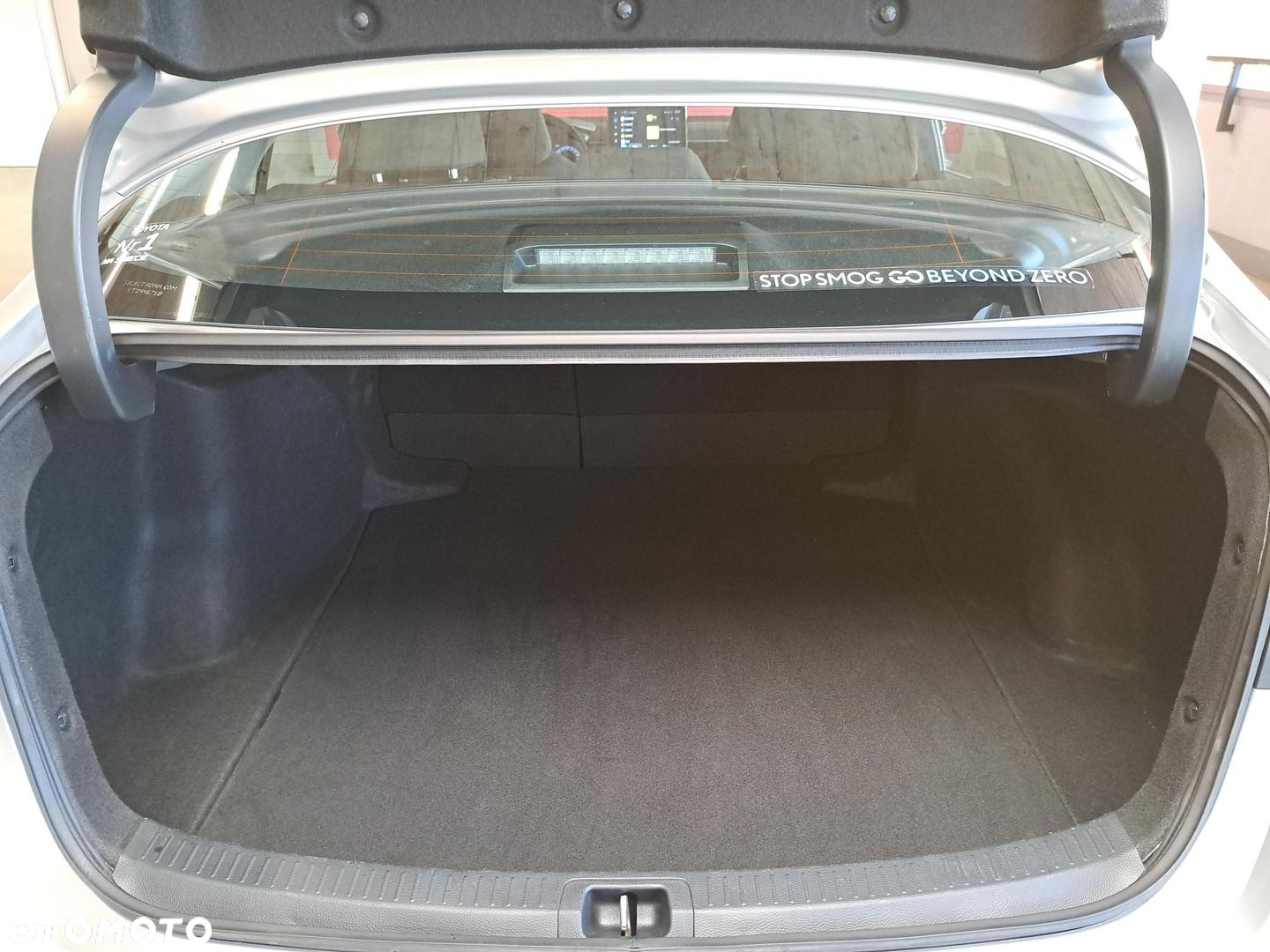 Toyota Corolla 1.8 Hybrid Comfort - 12