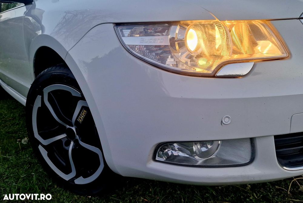 Skoda Superb 2.0 TDI DSG Elegance - 12