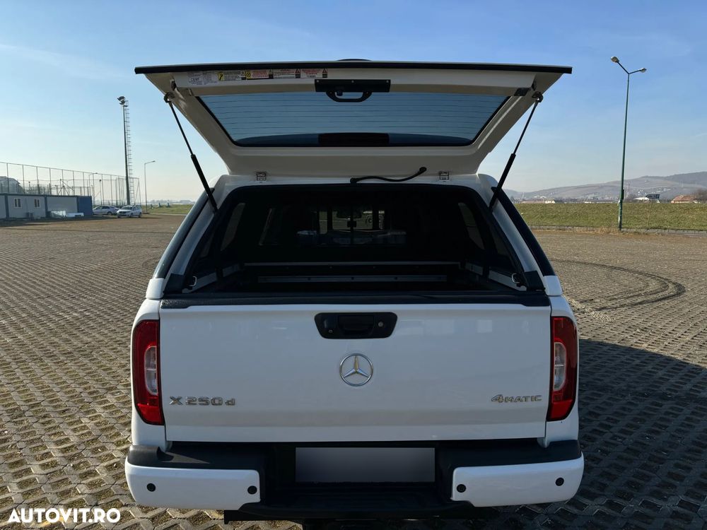 Mercedes-Benz X 250 - 8