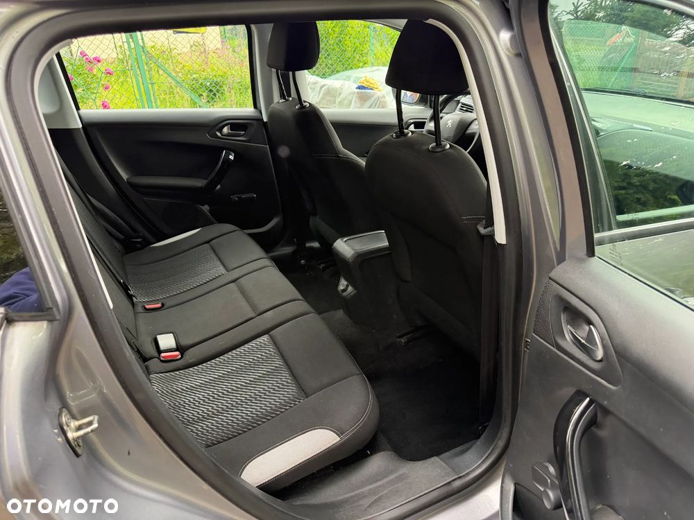 Peugeot 2008 82 VTI Acess - 23