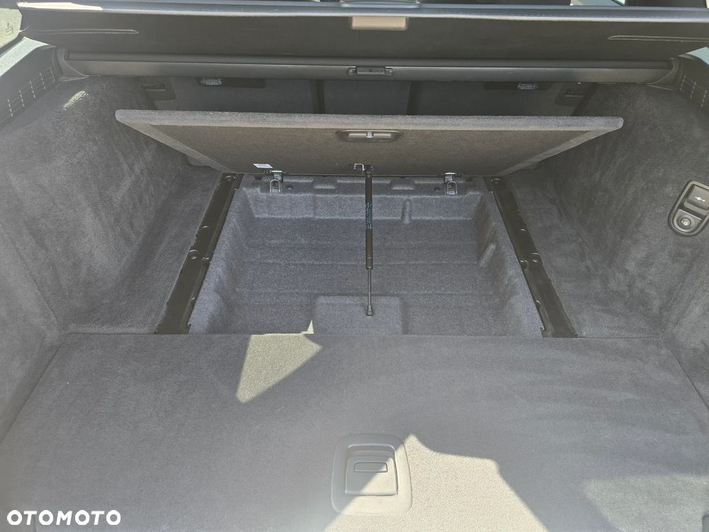 BMW Seria 5 520d Sport Line - 16