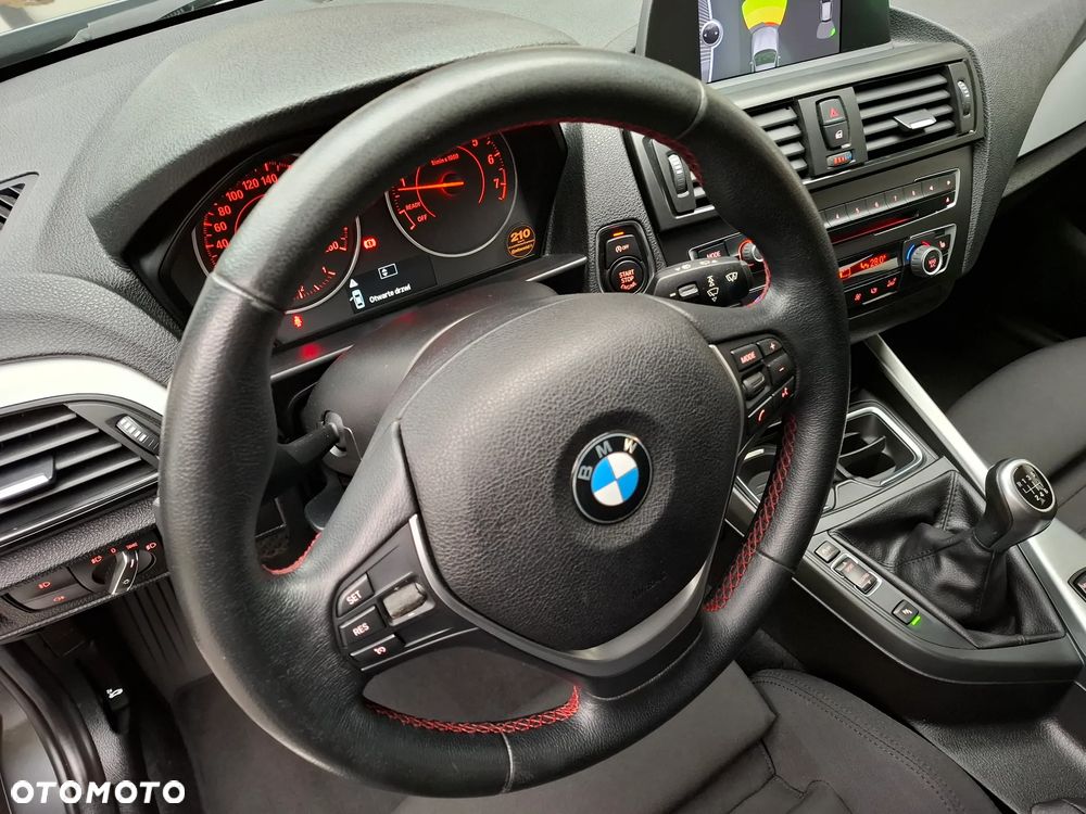 BMW Seria 1 116i Sport Line - 12