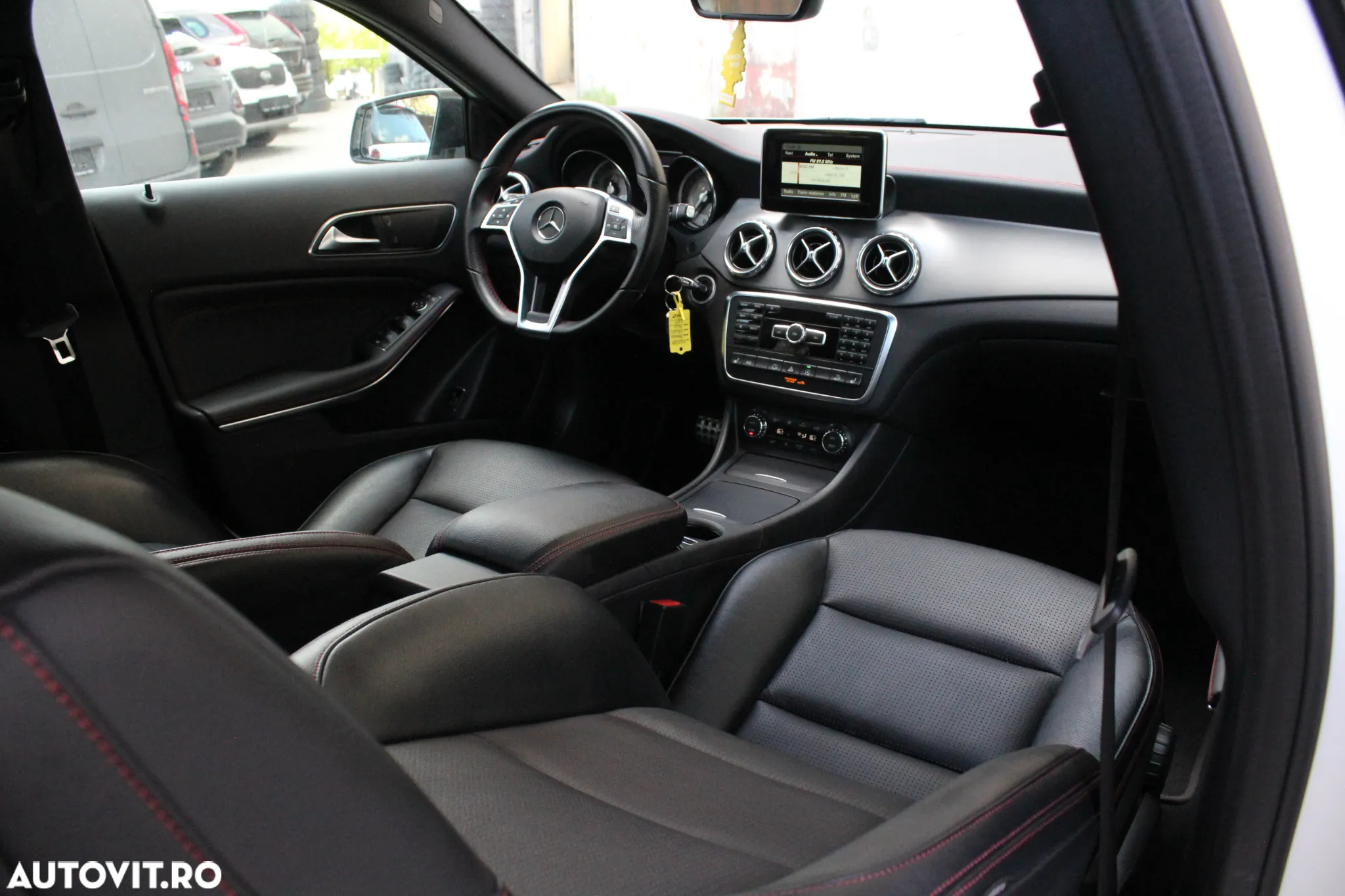 Mercedes-Benz GLA 220 CDI 4Matic 7G-DCT AMG Line - 10