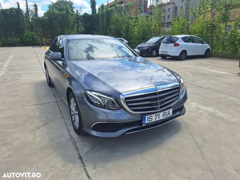 Mercedes-Benz E 220 d 4MATIC Aut. - 1