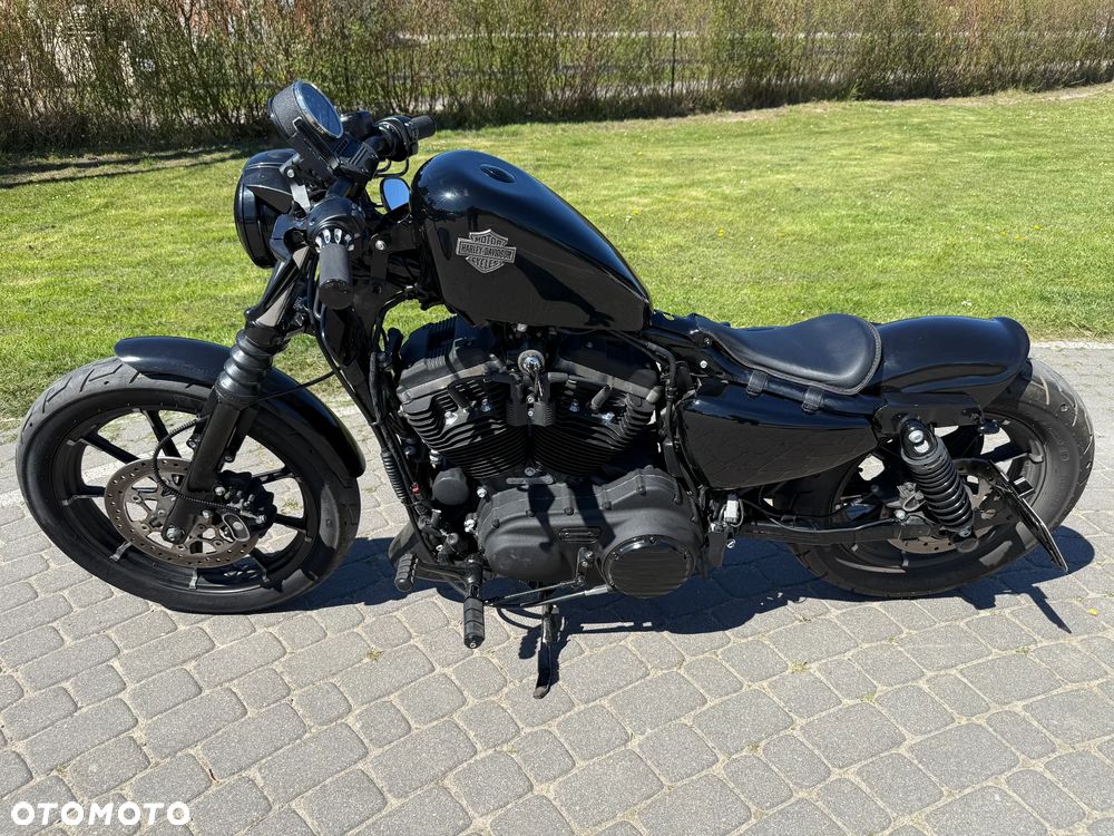 Harley-Davidson Sportster Iron 883 - 22