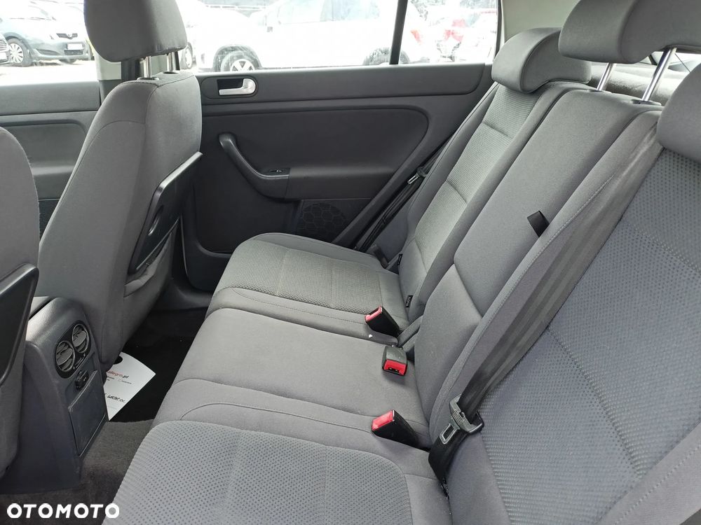 Volkswagen Golf Plus - 14