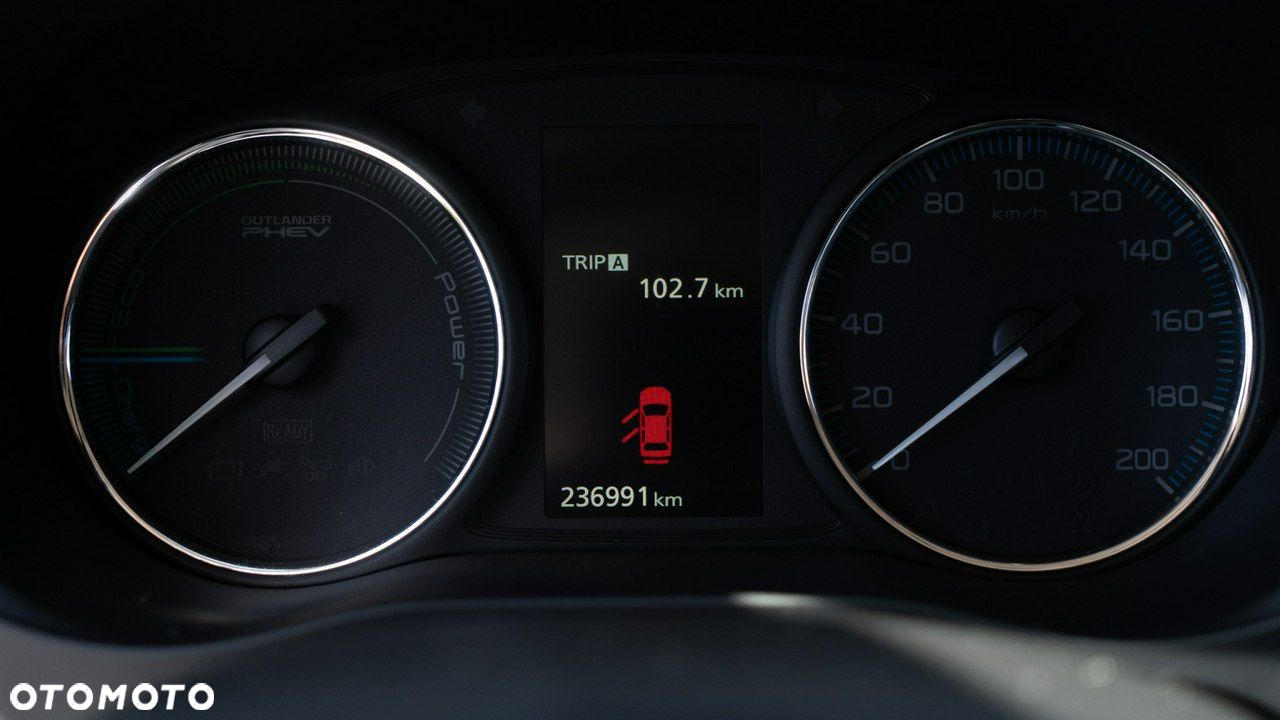 Mitsubishi Outlander - 26