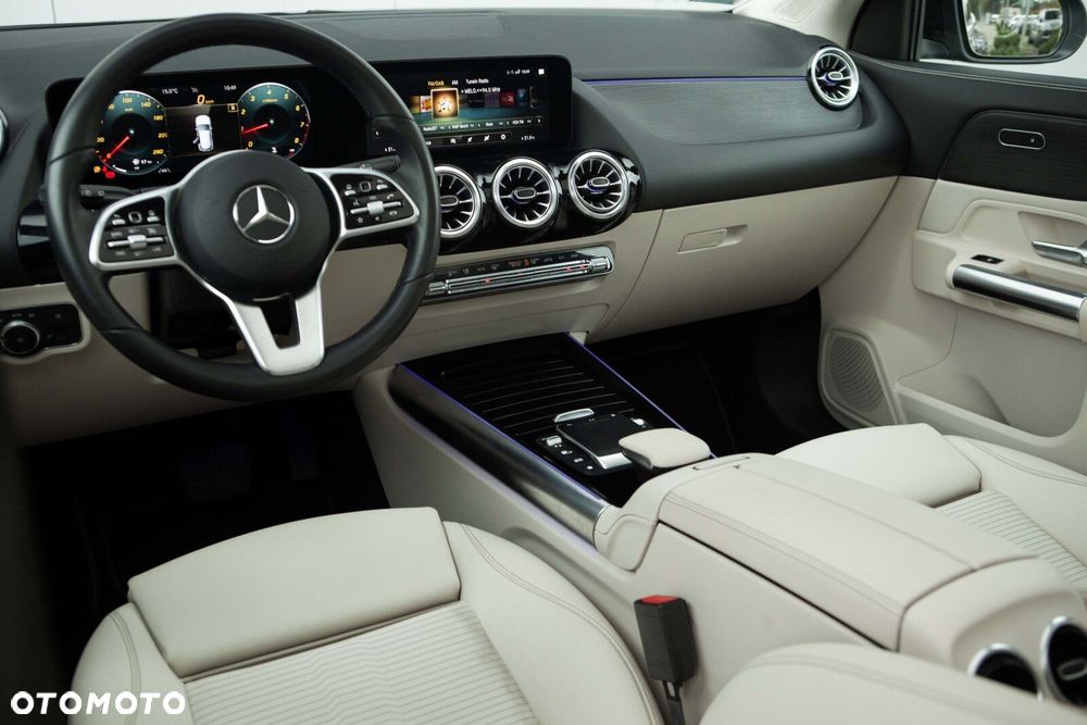 Mercedes-Benz GLA 200 mHEV Progressive 7G-DCT - 26